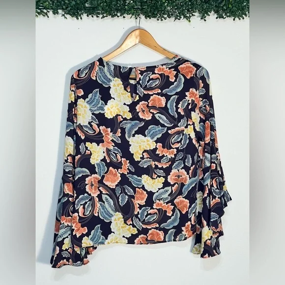 Rose & Olive Bohemian Navy Floral Bell Sleeve Blouse Small - Picture 4 of 12